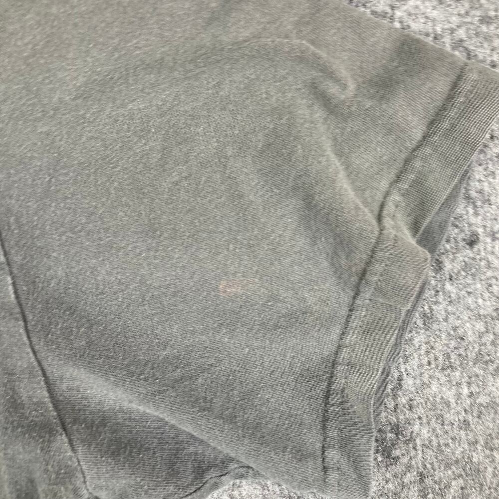 Patagonia T Shirt Mens M Gray Logo Graphic Back Regular Fit USA - Picture 7 of 9
